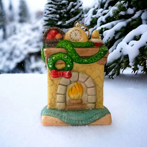 Fireplace Christmas Ornament Ceramic Bisque Porcelain Painted Vtg 80s Holiday. - Picture 13 of 13